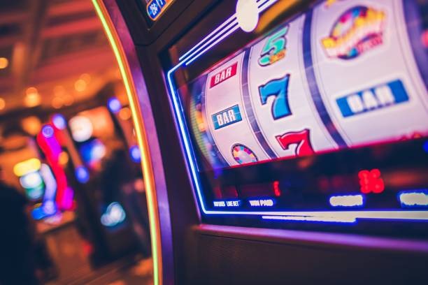 idhoki88 platform interface showing live-dealer tables, sportsbook, and slot games