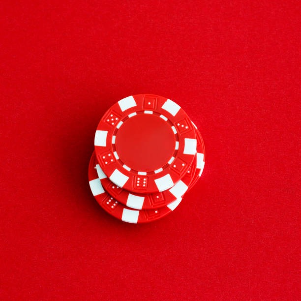 idhoki88 live baccarat table with dealer and cards visible on HD camera